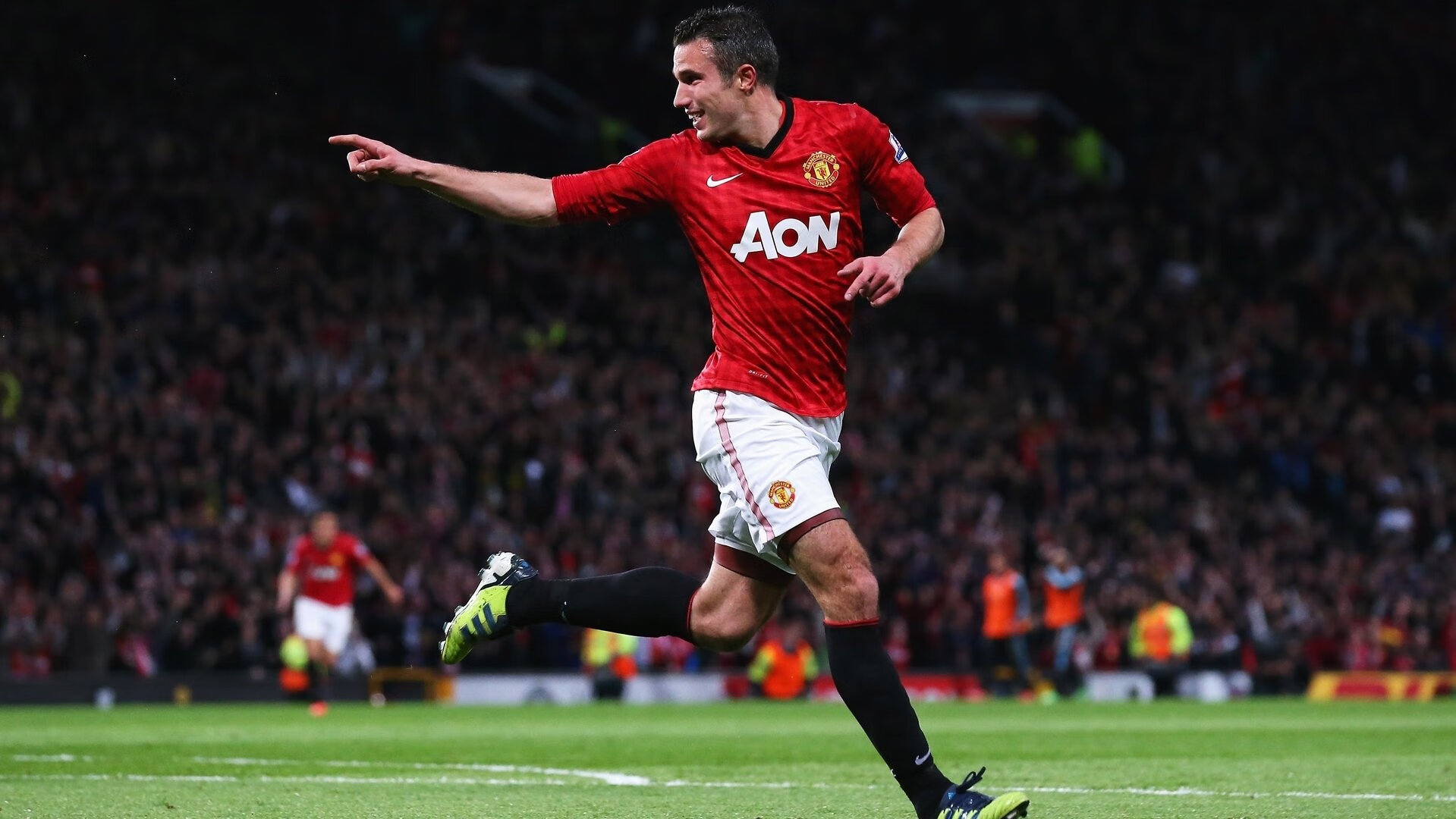 国足边锋角色功能转型趋势追踪，国足左边锋